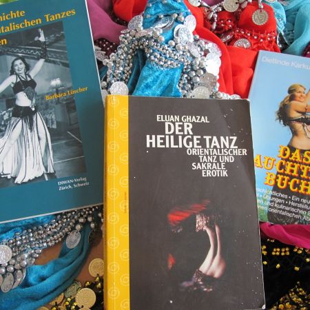 Buchabbildung Oriental. Tanz